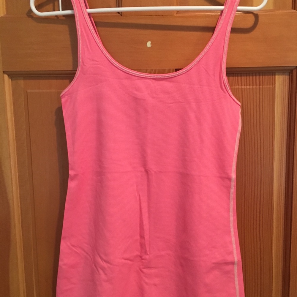 Lululemon tank top size 6